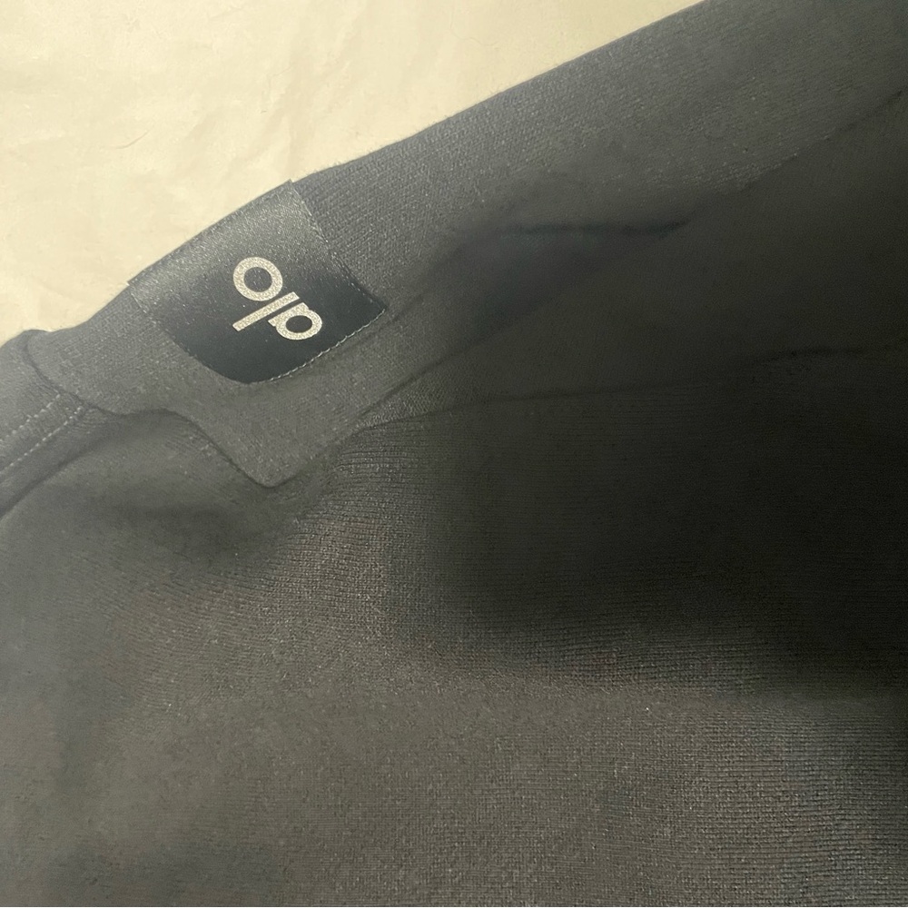 ALO Yoga Hazy Mockneck Pullover - Picture 2 of 6